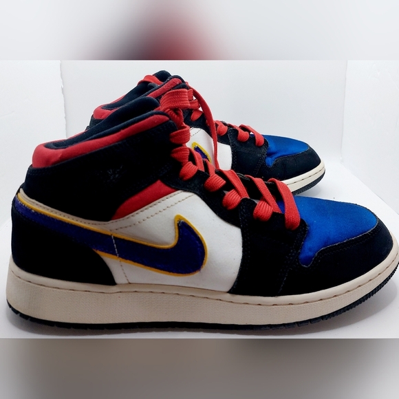 ⭐️5/$25 Air Jordan 1 Mid "Laker Top 3" sneakers Size 7Y - Picture 3 of 10